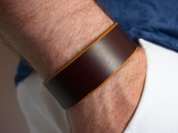 Full Grain Leather Cuff Bracelet | Chestnut Brown 25mm | Made to Measure UK Artisan Full Grain Leather Cuff Bracelet | Chestnut Brown 25mm | Made to Measure UK Artisan